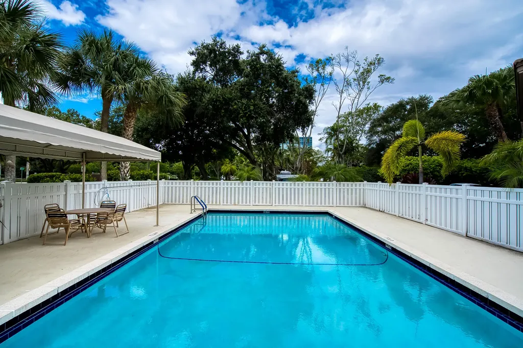 9533 NW 2nd Place Coral Springs FL 33071