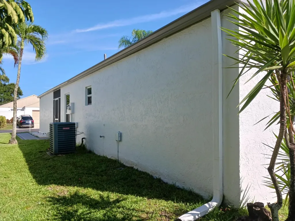 48 Buxton Lane Boynton Beach FL 33426