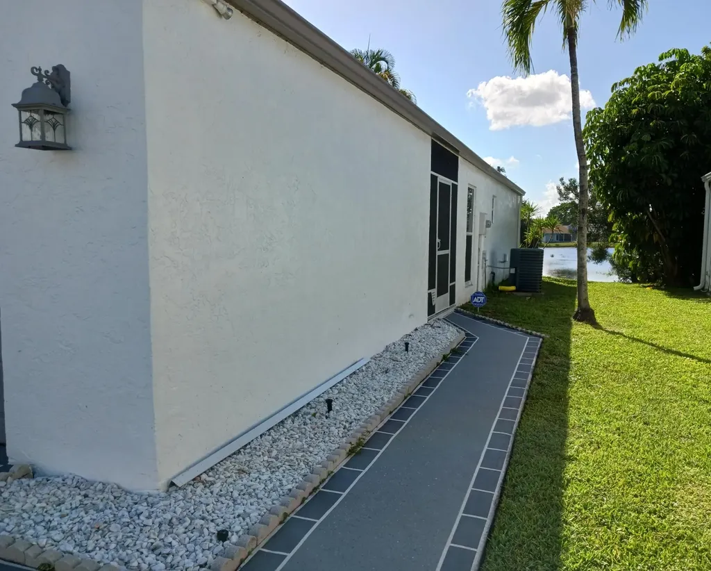 48 Buxton Lane Boynton Beach FL 33426