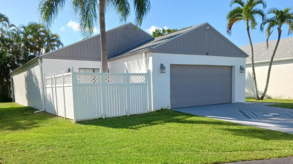 48 Buxton Lane Boynton Beach FL 33426