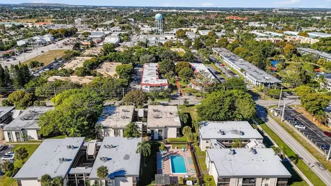 265 SE 10th Street Deerfield Beach FL 33441