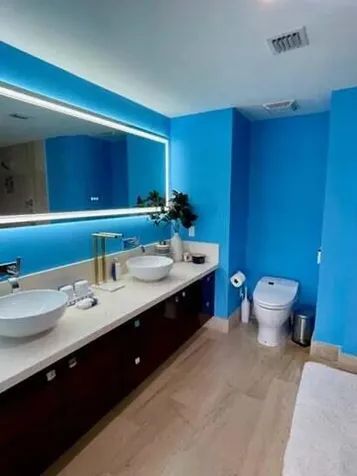 5875 Collins Avenue Miami Beach FL 33140
