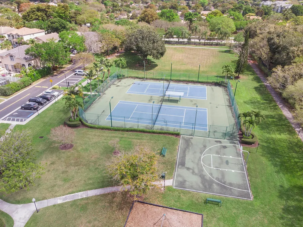 11622 NW 13th Manor Coral Springs FL 33071