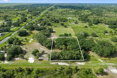 15320 NW 282nd Street Okeechobee FL 34972