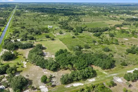 15320 NW 282nd Street Okeechobee FL 34972