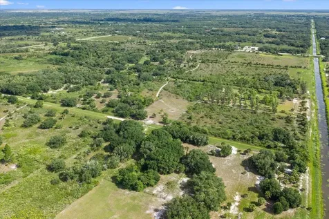 15320 NW 282nd Street Okeechobee FL 34972