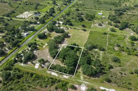 15320 NW 282nd Street Okeechobee FL 34972