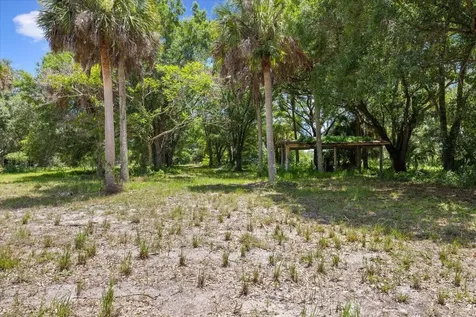 15320 NW 282nd Street Okeechobee FL 34972