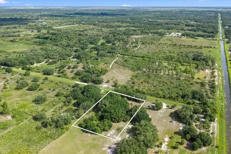 15320 NW 282nd Street Okeechobee FL 34972