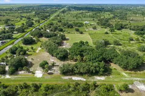 15320 NW 282nd Street Okeechobee FL 34972