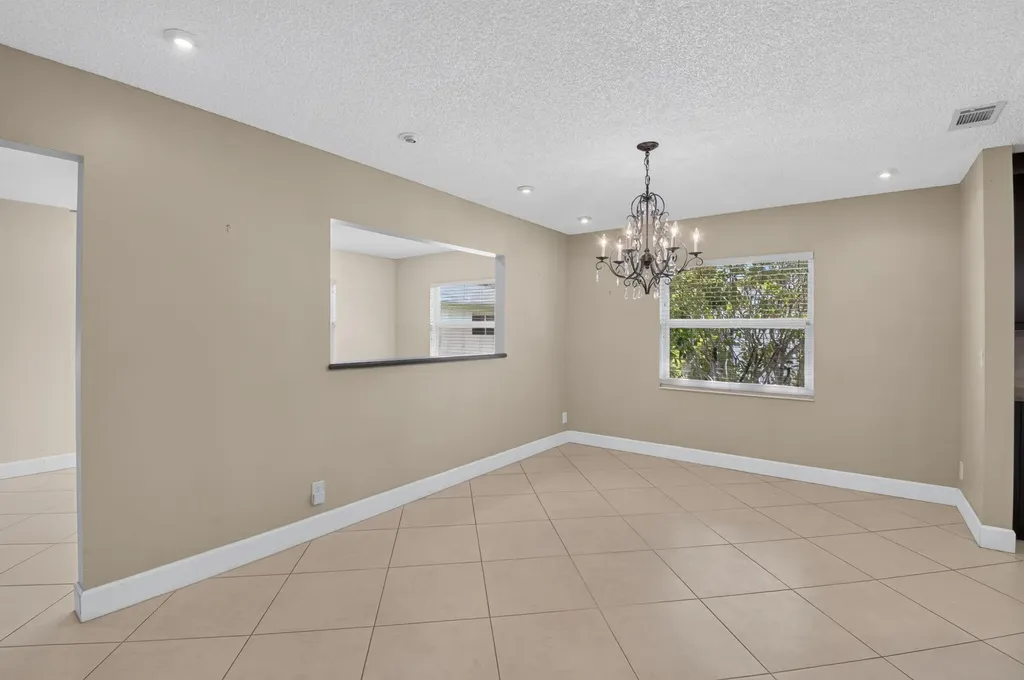 6103 Stanley Lane Delray Beach FL 33484