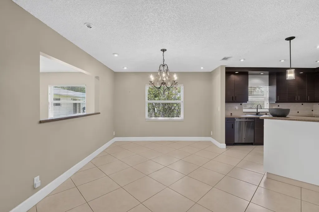 6103 Stanley Lane Delray Beach FL 33484