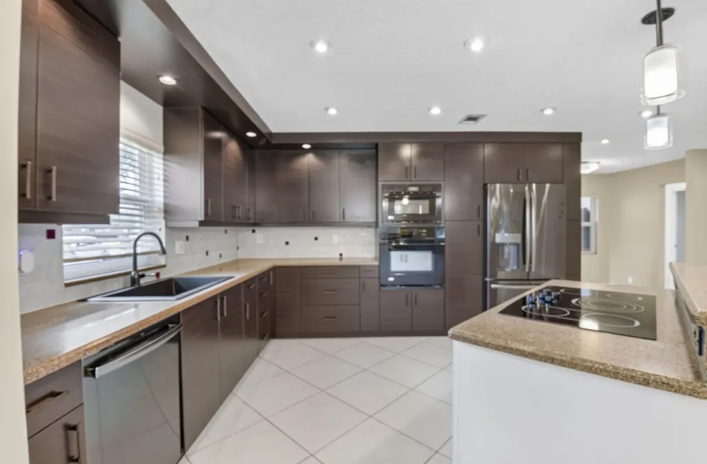 6103 Stanley Lane Delray Beach FL 33484
