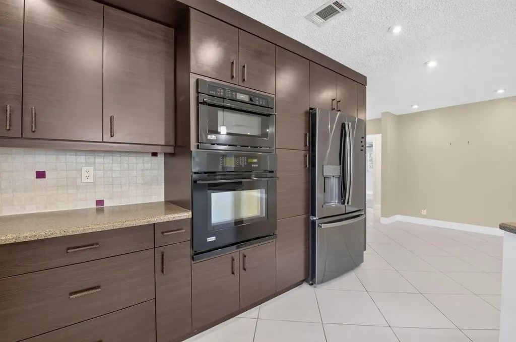 6103 Stanley Lane Delray Beach FL 33484