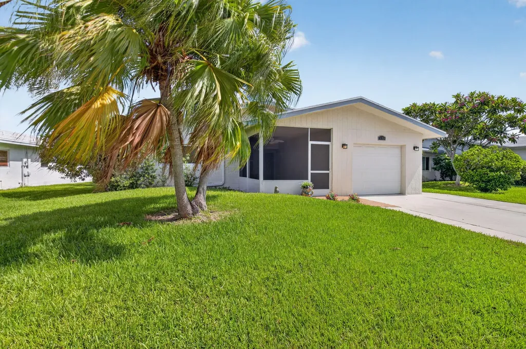 6103 Stanley Lane Delray Beach FL 33484