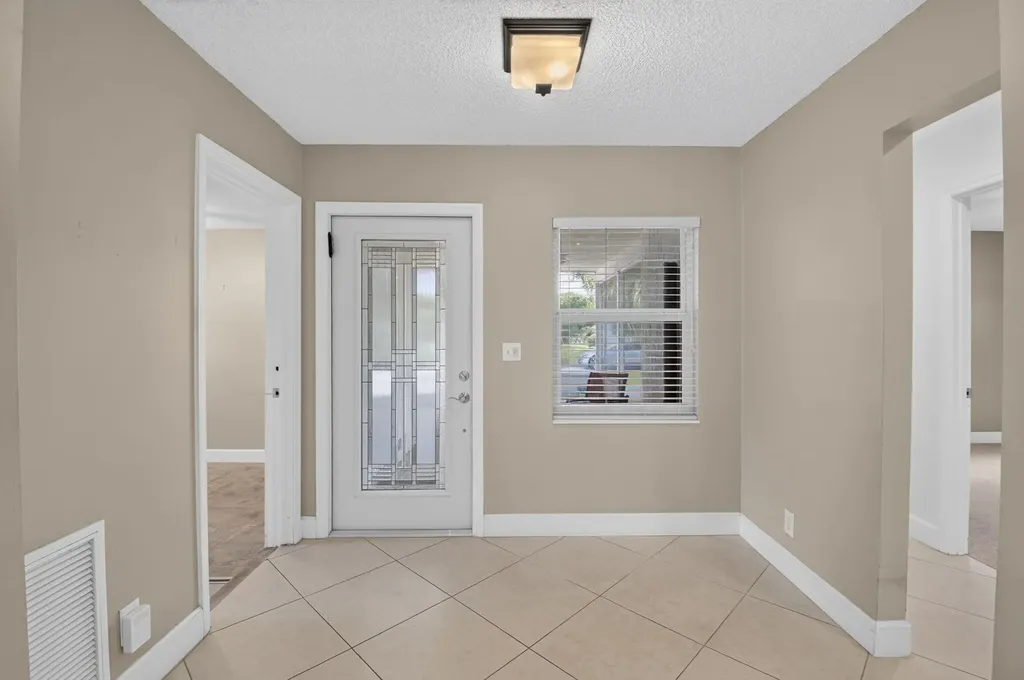 6103 Stanley Lane Delray Beach FL 33484