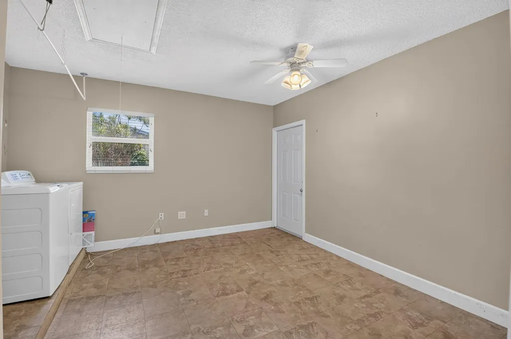 6103 Stanley Lane Delray Beach FL 33484