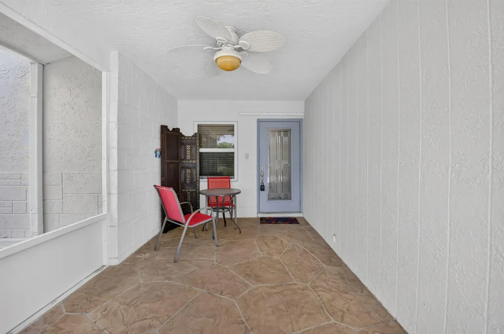 6103 Stanley Lane Delray Beach FL 33484