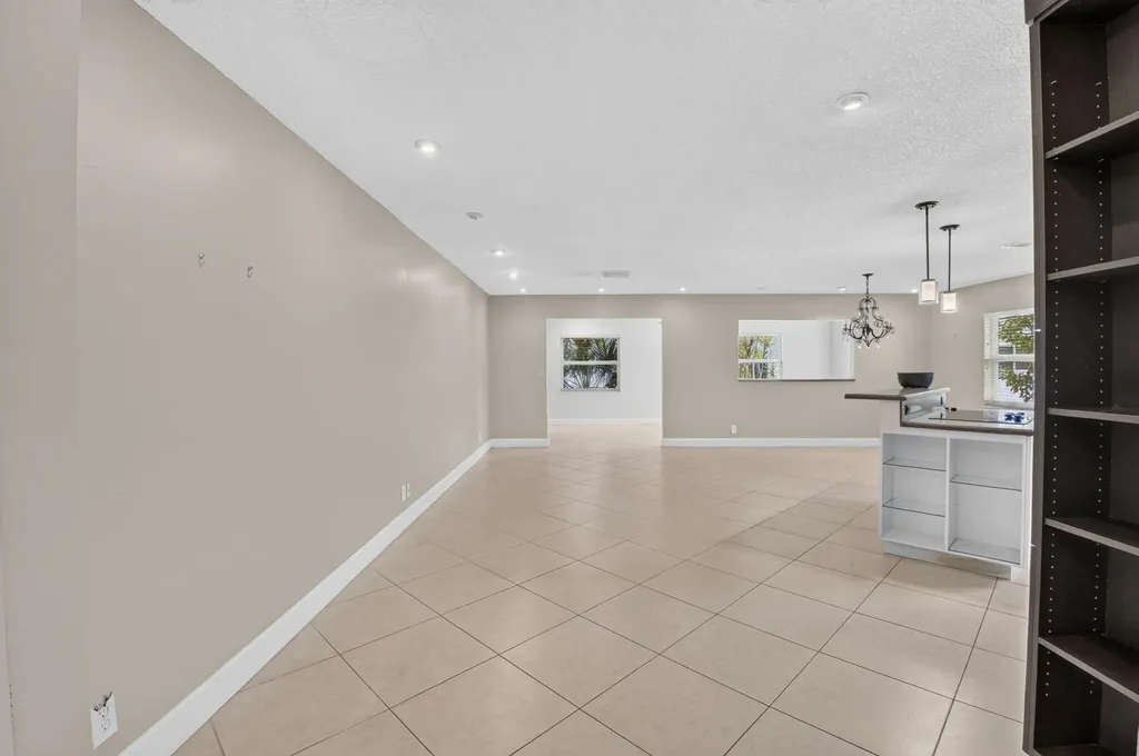 6103 Stanley Lane Delray Beach FL 33484