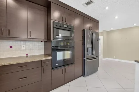 6103 Stanley Lane Delray Beach FL 33484