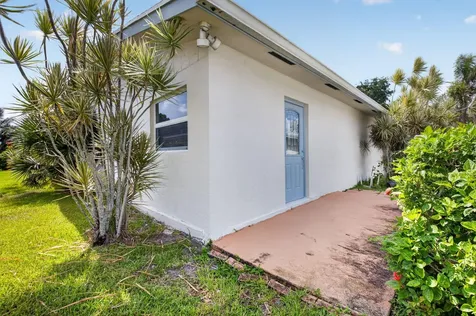 6103 Stanley Lane Delray Beach FL 33484