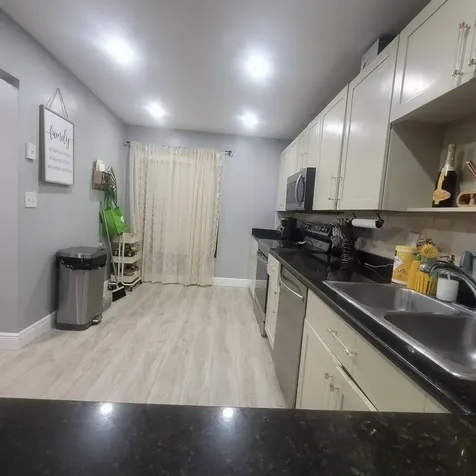 9210 NW 14th Street Pembroke Pines FL 33024