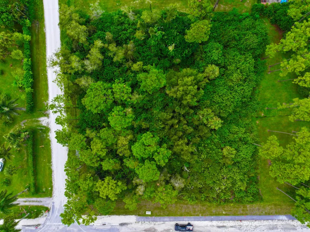 8601 Seminole Pratt Whitney Road The Acreage FL 33470