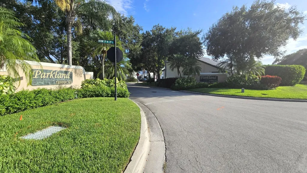 6241 NW 74th Court Parkland FL 33067