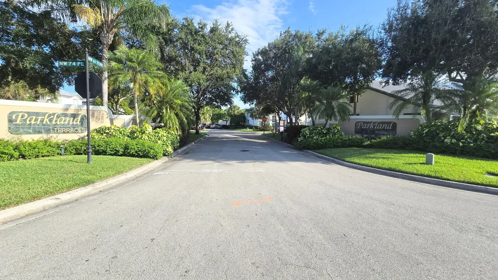 6241 NW 74th Court Parkland FL 33067