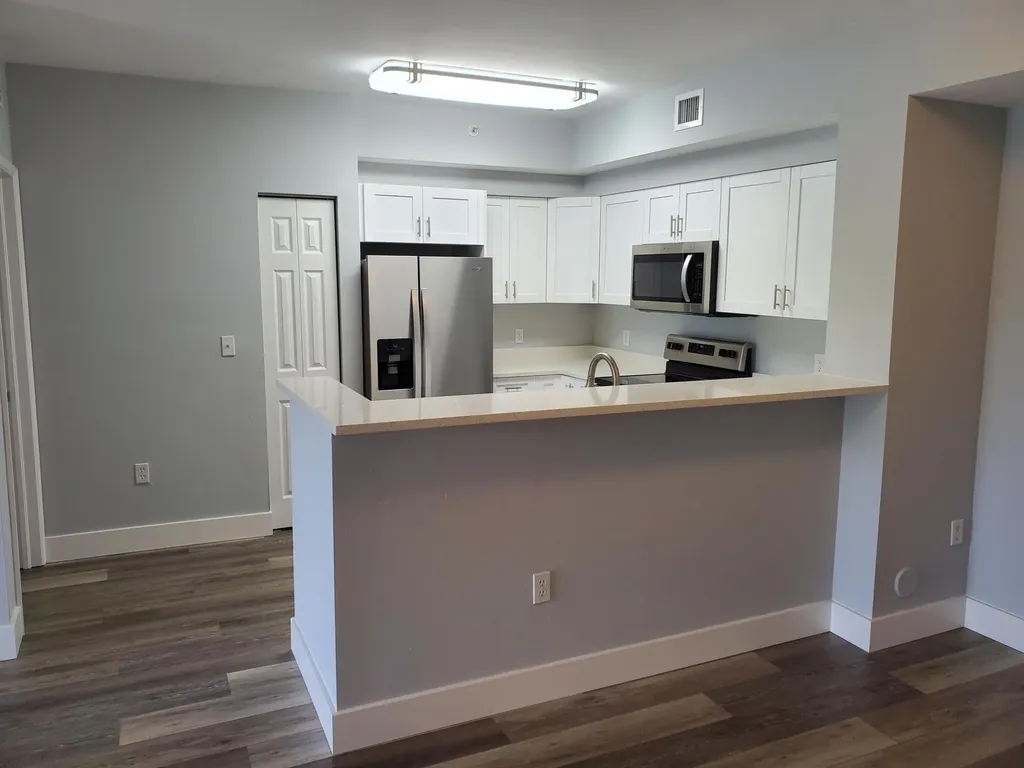 8070 N Nob Hill Road Tamarac FL 33321