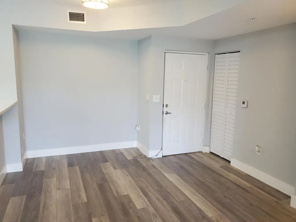 8070 N Nob Hill Road Tamarac FL 33321