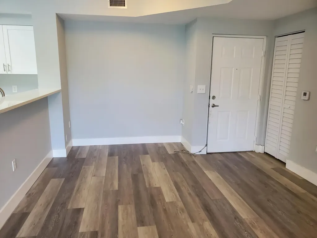8070 N Nob Hill Road Tamarac FL 33321