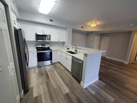 8070 N Nob Hill Road Tamarac FL 33321