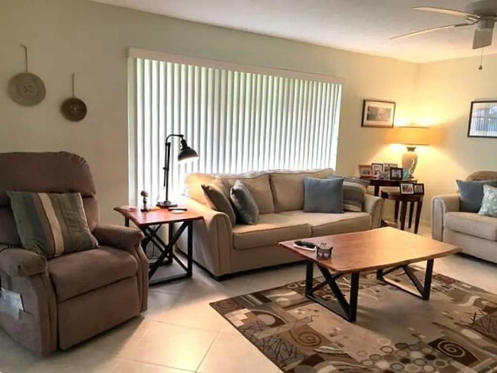 237 High Point Court W Delray Beach FL 33445