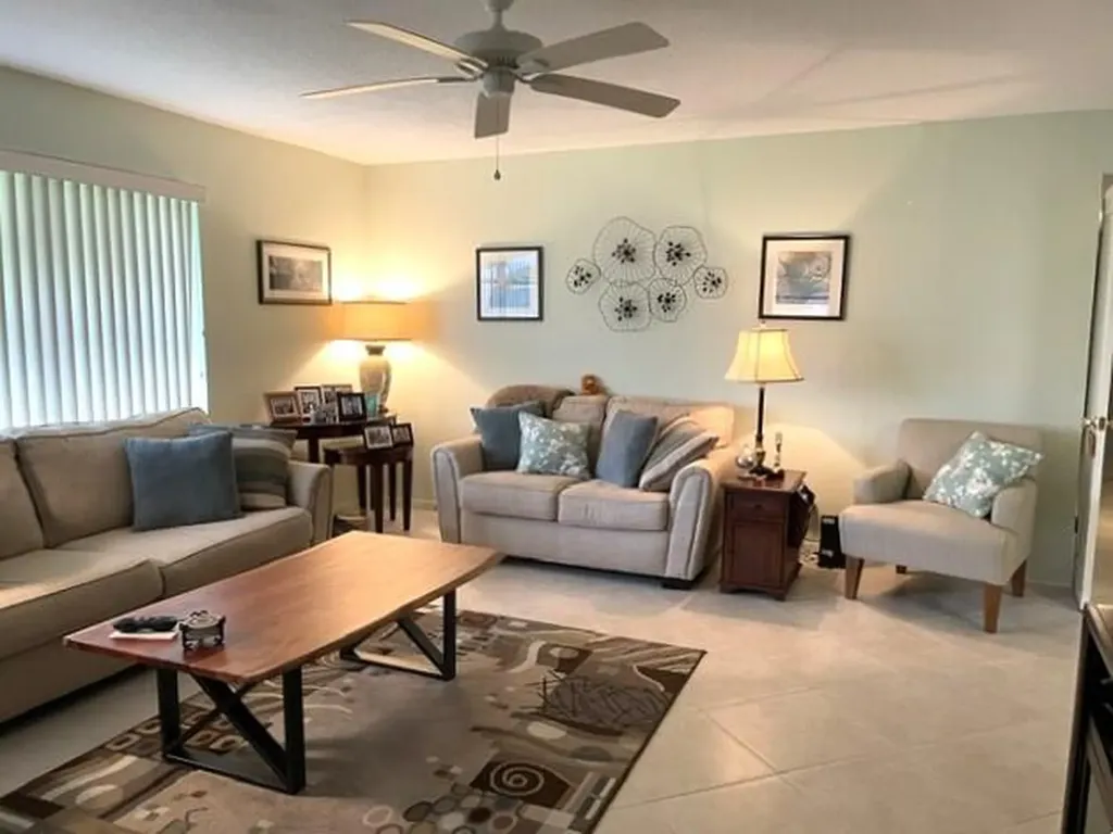 237 High Point Court W Delray Beach FL 33445