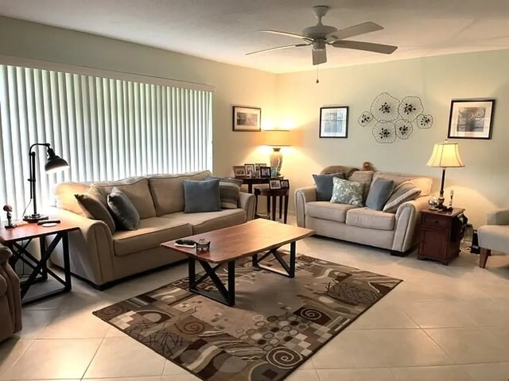 237 High Point Court W Delray Beach FL 33445