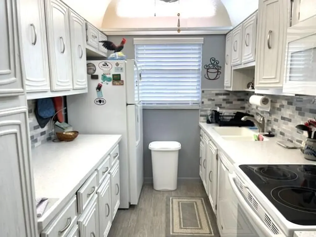 237 High Point Court W Delray Beach FL 33445