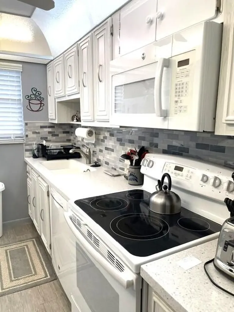 237 High Point Court W Delray Beach FL 33445