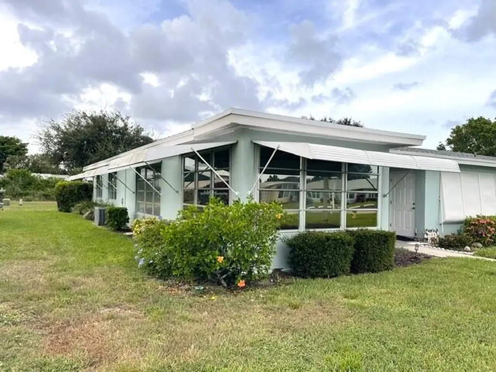 237 High Point Court W Delray Beach FL 33445