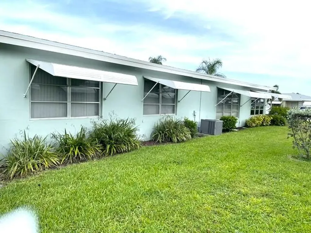 237 High Point Court W Delray Beach FL 33445