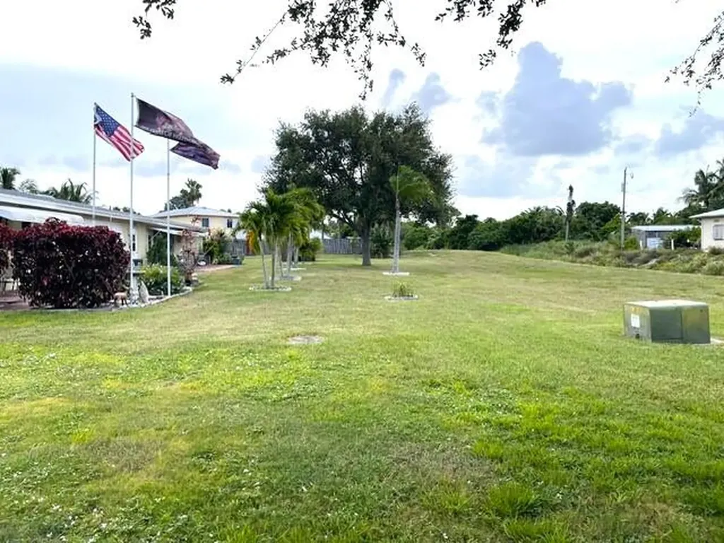 237 High Point Court W Delray Beach FL 33445
