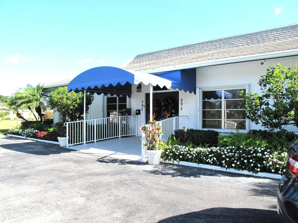 237 High Point Court W Delray Beach FL 33445