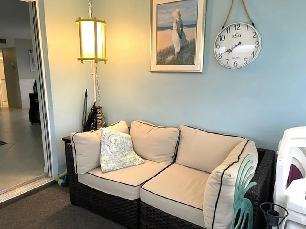 237 High Point Court W Delray Beach FL 33445