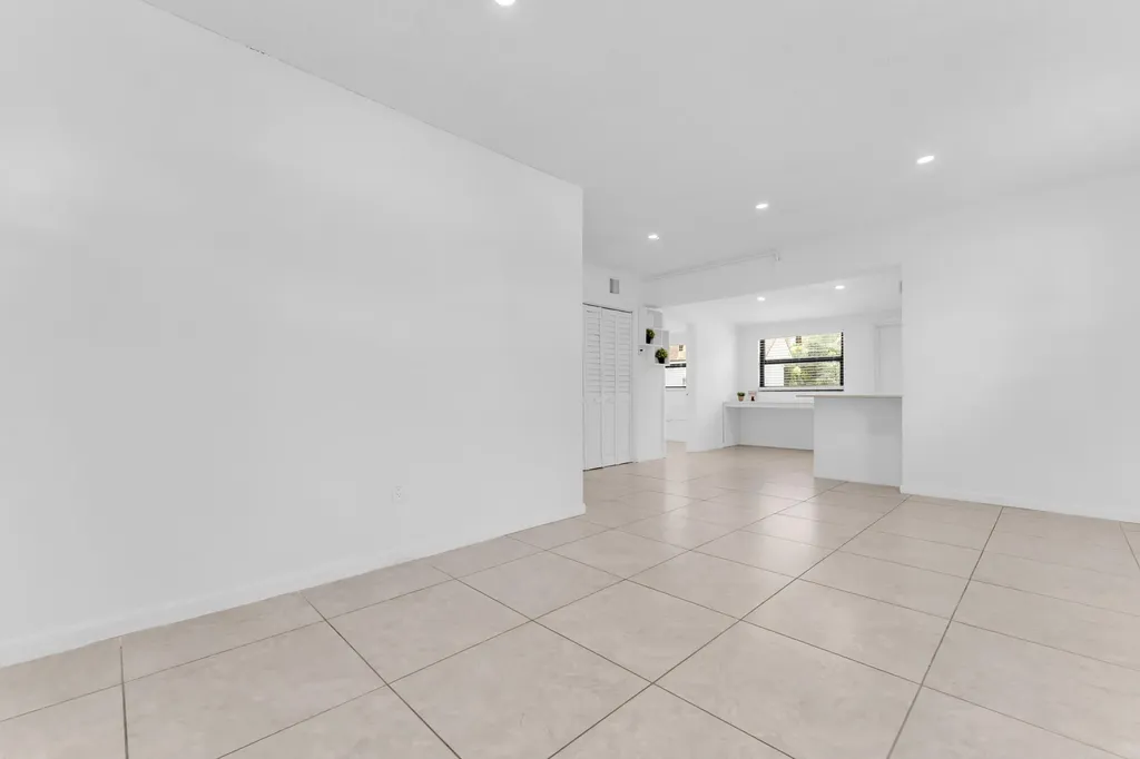1712 NE 50th Court Pompano Beach FL 33064