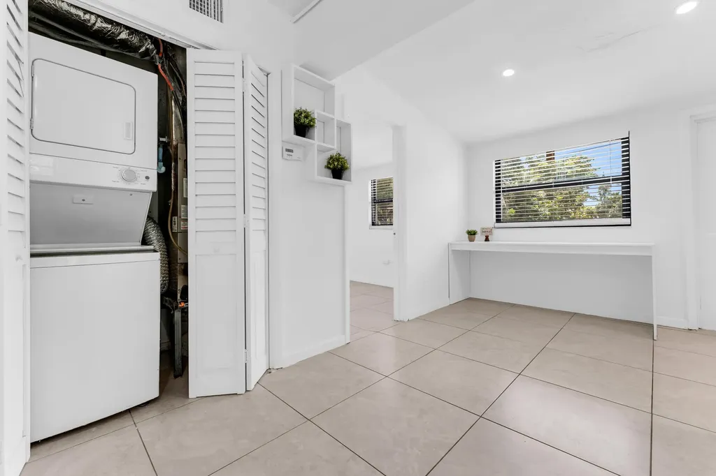1712 NE 50th Court Pompano Beach FL 33064