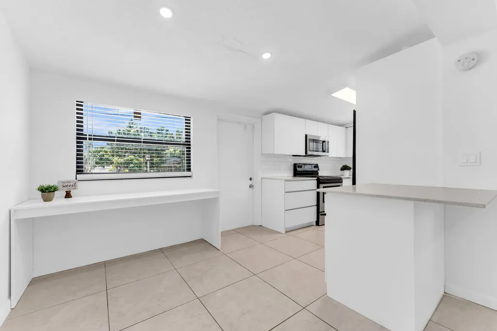 1712 NE 50th Court Pompano Beach FL 33064