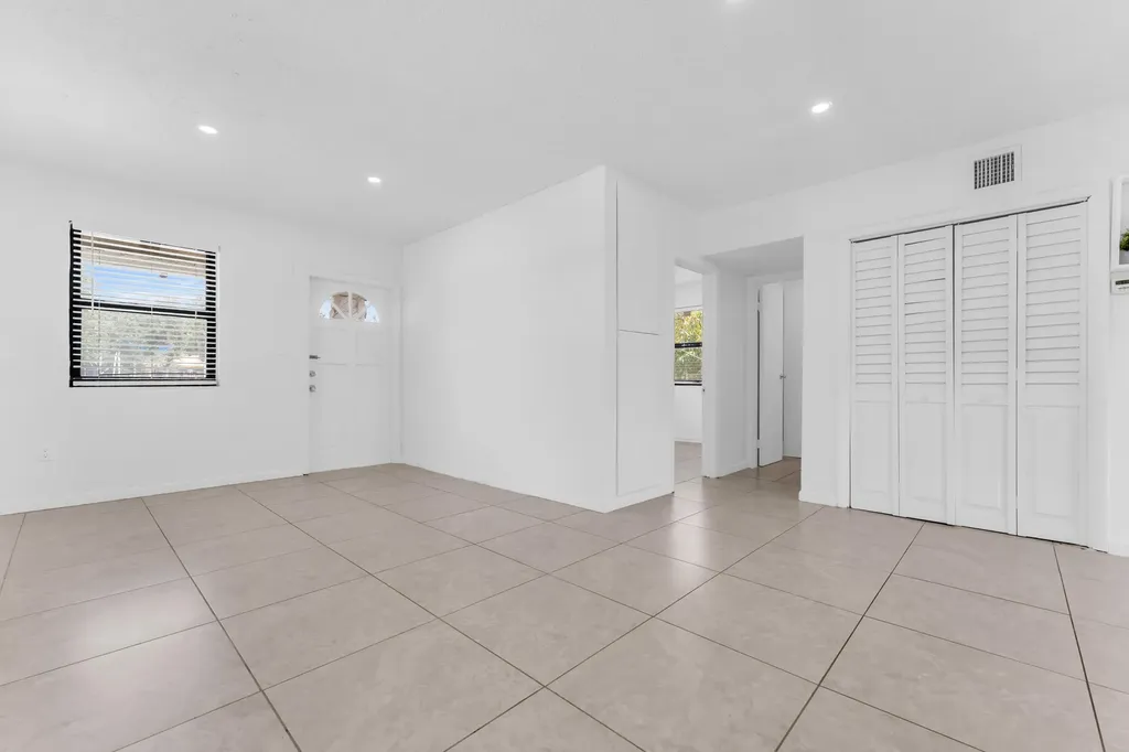 1712 NE 50th Court Pompano Beach FL 33064