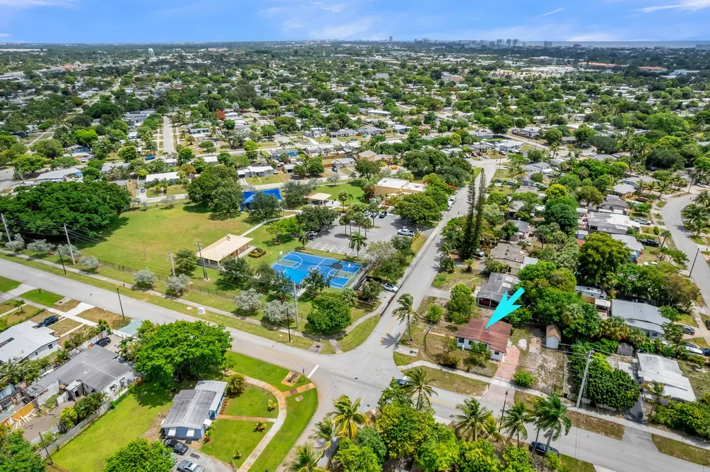 1712 NE 50th Court Pompano Beach FL 33064