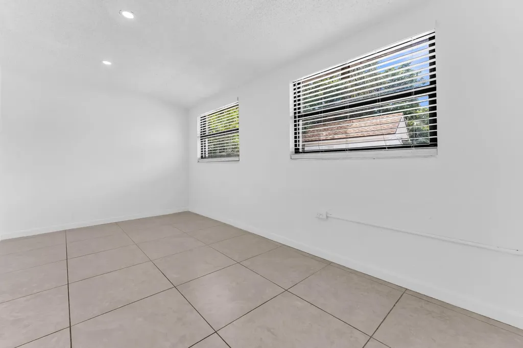 1712 NE 50th Court Pompano Beach FL 33064