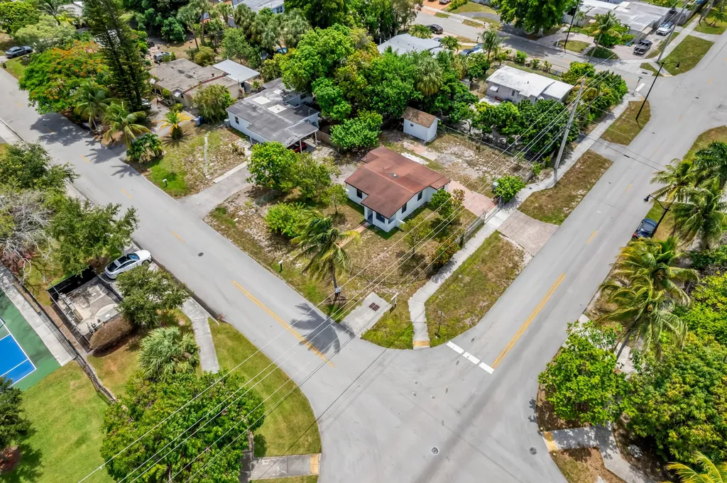 1712 NE 50th Court Pompano Beach FL 33064
